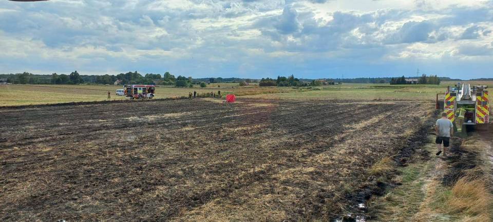 Tragiczny pożar ścierniska w gminie Morsko. Nie żyje 70- letni  mężczyzna