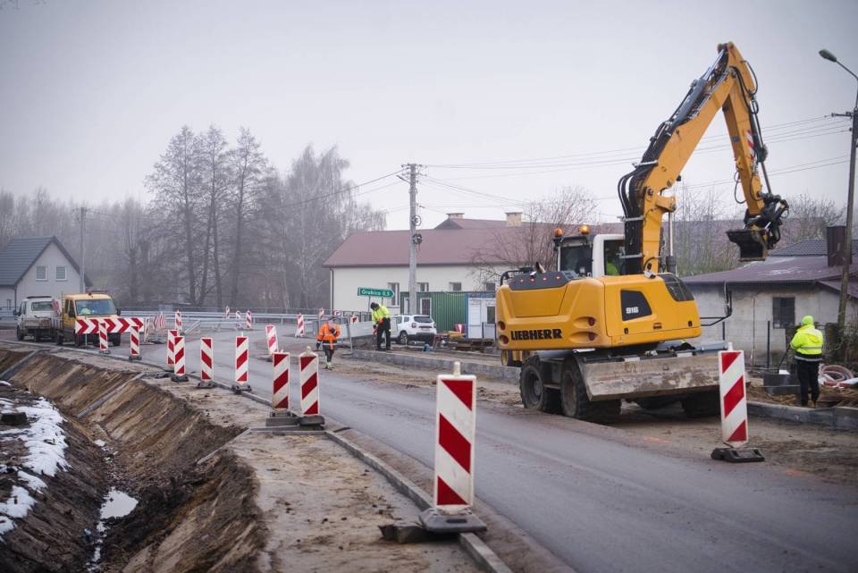 Droga wojewódzka nr 481 w powiecie łaskim będzie, jak nowa.
